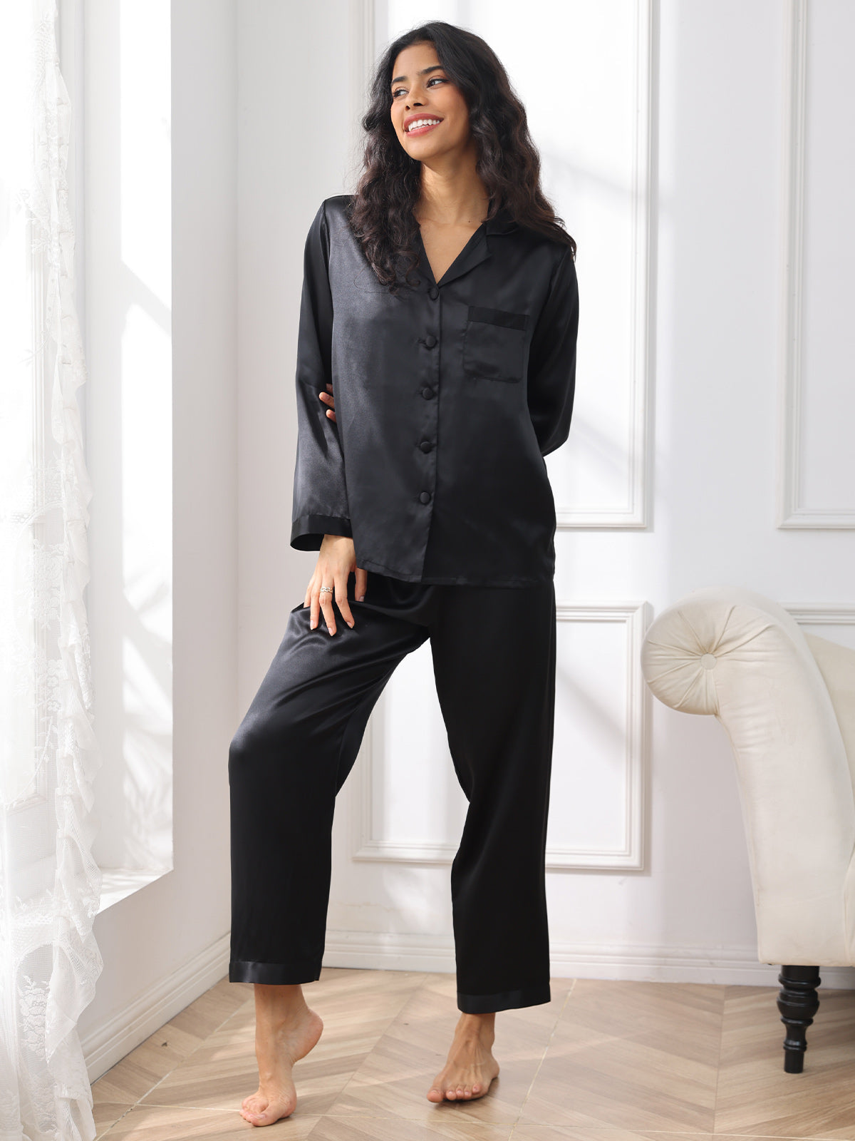 Reine Seide Knöpfe Damen Pyjamas