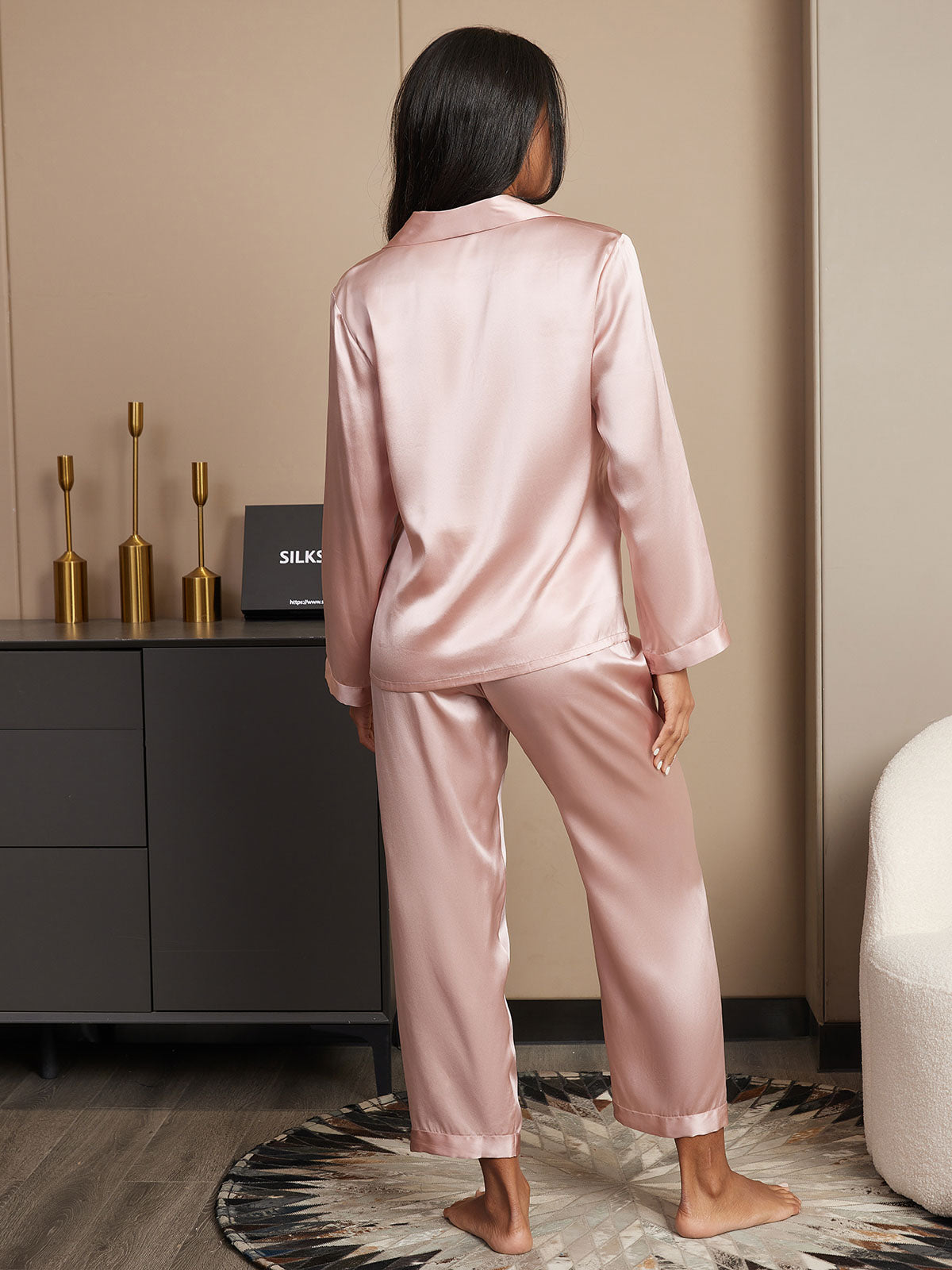 Reine Seide Knöpfe Damen Pyjamas